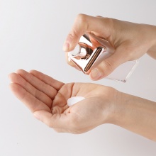 15-50ml四方亚克力乳液瓶 珠光白